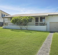 Baileys Beach house - New Castle Holiday