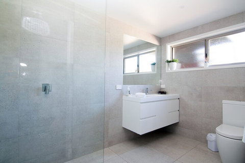 Paradise Waters - Yarrawonga - New Castle Holiday 6