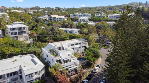 Luxury Beachside Apartment - New Castle Holiday 4