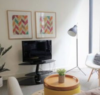 Luxury 1 Bedroom 1 Study With 1 Parking - New Castle Holiday