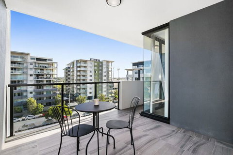 The Hamilton (I715) - New Castle Holiday 1