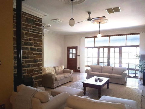 Barossa Valley View Guesthouse - New Castle Holiday 4