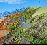 Elsewhere 3 - New Castle Holiday