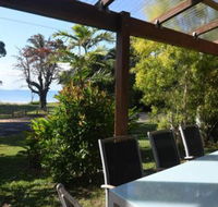Kennedy Cottage - New Castle Holiday