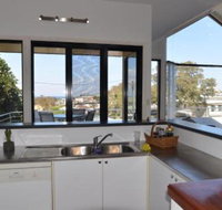 The Boat House - New Castle Holiday