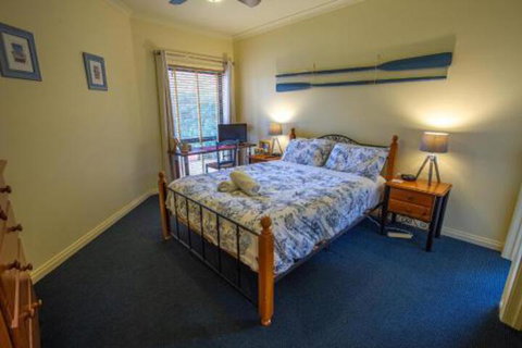 A Mariners Place BEST Location In Town! - New Castle Holiday 4