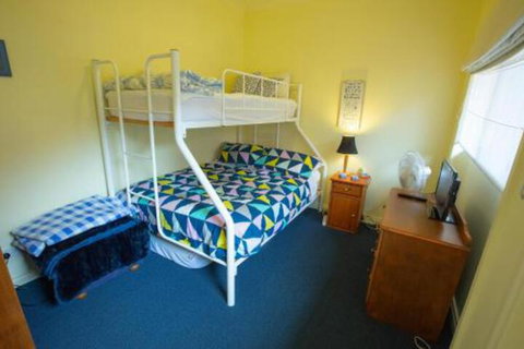 A Mariners Place BEST Location In Town! - New Castle Holiday 2