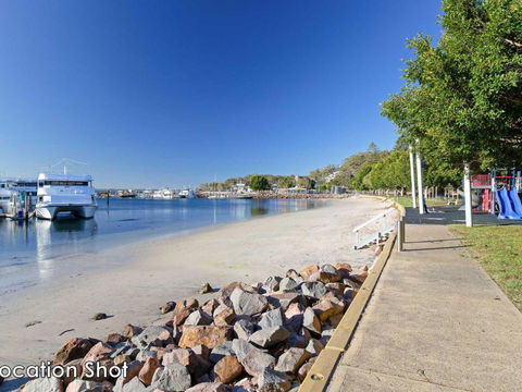 9 Bushmans 24 Tomaree Street Air Conditioned Centrally Located To Town - New Castle Holiday 2