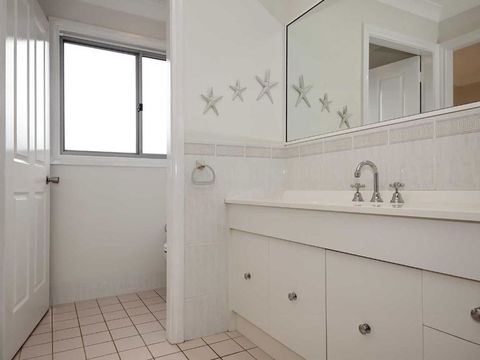 9 Bushmans 24 Tomaree Street Air Conditioned Centrally Located To Town - New Castle Holiday 1