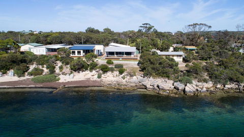 Seasalt - New Castle Holiday 6