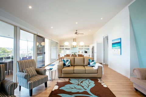 Seasalt - New Castle Holiday 5