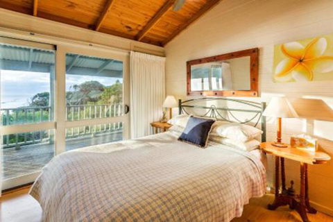 Yallingups Best Located Beach House - New Castle Holiday 2