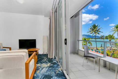 Harbour Lights Apartments - New Castle Holiday 6
