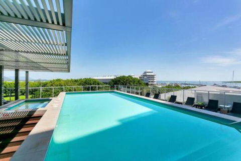 Harbour Lights Apartments - New Castle Holiday 4
