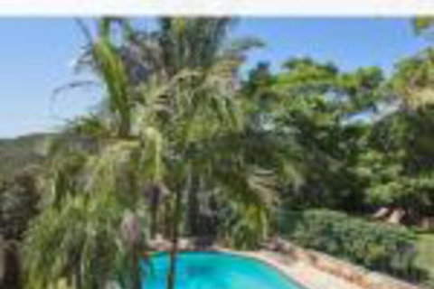 Serenity - New Castle Holiday 0