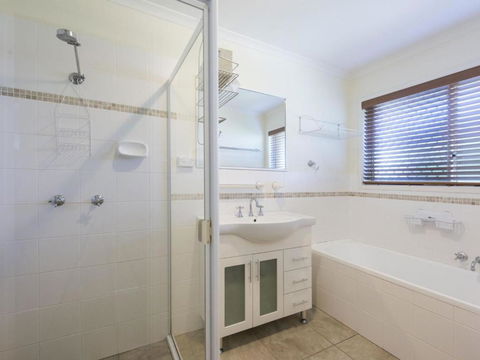 Lillypilly - New Castle Holiday 6