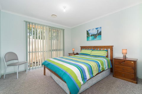 Bay Beach Beauty - New Castle Holiday 4