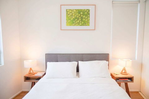 Trendy Modern 2BD Apartment Close To Beach & City - New Castle Holiday 6