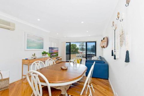 Dolphin Cove Apt 5 - New Castle Holiday 3