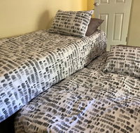 Escape to Strathfield for 8 guests - New Castle Holiday