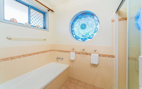 Beachside 2 - New Castle Holiday 3