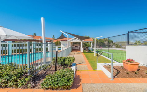 Beachside 2 - New Castle Holiday 2