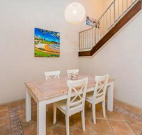 Beachside 1 LJHooker Yamba - New Castle Holiday
