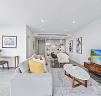 HomeHotel Ultra Luxury 2 Bedroom next to Mall  Train - New Castle Holiday