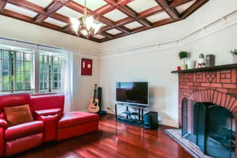 Quiet 3 Bedroom House In Albion With Parking - New Castle Holiday 0