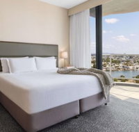 Oaks Gold Coast Hotel - New Castle Holiday