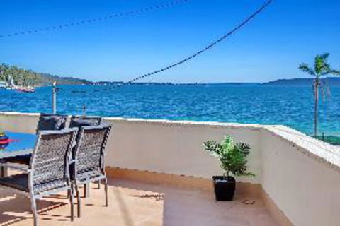 3 Bedroom Apartment Bayview Towers Unit 1 - New Castle Holiday 0