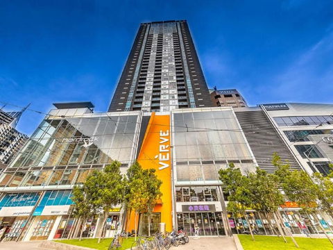 WOW Apartment On Swanston - New Castle Holiday 4