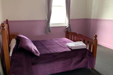 Kellys Top Pub - New Castle Holiday 6