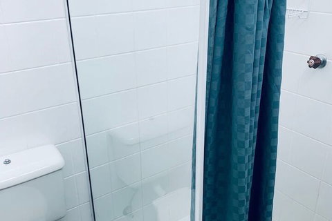 The Caledonian Hotel Motel - New Castle Holiday 5