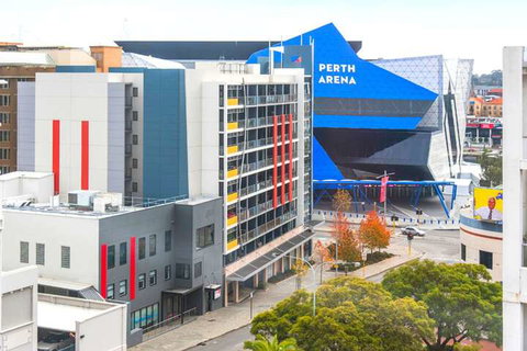 Perth West End Apartment 504 - New Castle Holiday 7