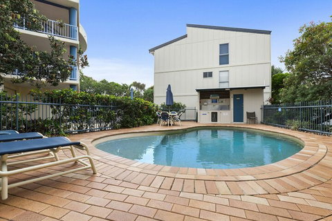 Stunning Beach Front Villa At Castaway Cove - New Castle Holiday 3