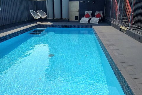 Kew Motel - New Castle Holiday 2