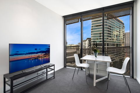 FARINA, 1BDR Docklands Apartment - New Castle Holiday 6
