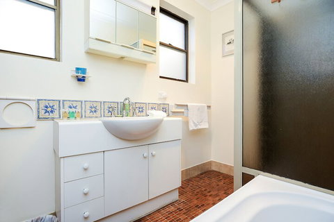 Kestrel Lodge - New Castle Holiday 7