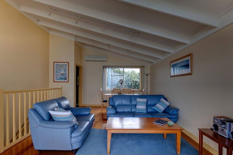 Wavecrest - New Castle Holiday 3