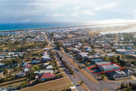 Stillwaters Panoramic View Of Lakes Entrance - New Castle Holiday 3