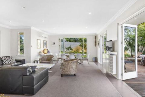 Campbell Cove 60 Campbell Avenue - New Castle Holiday 5