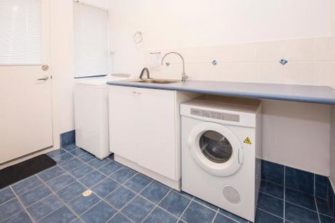 Daves Digs - New Castle Holiday 4