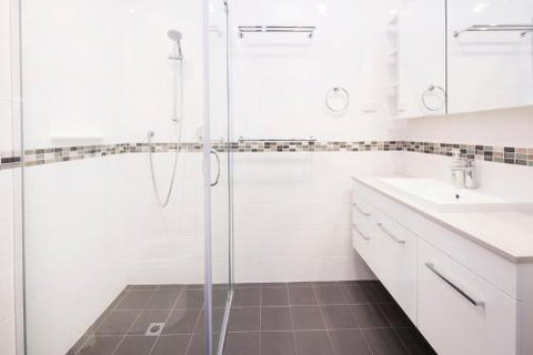 Daves Digs - New Castle Holiday 1