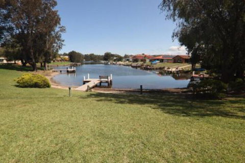 Driftwood - New Castle Holiday 3