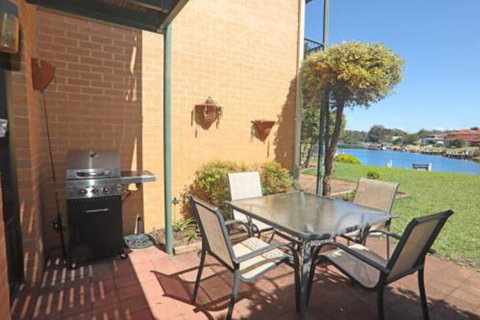 Driftwood - New Castle Holiday 1