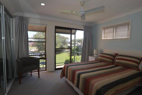 Driftwood - New Castle Holiday 4