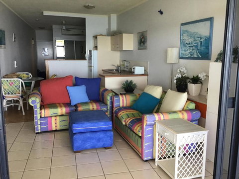 Absolute Beachfront With Million Dollar Views - New Castle Holiday 3