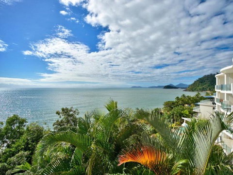 Absolute Beachfront With Million Dollar Views - New Castle Holiday 4