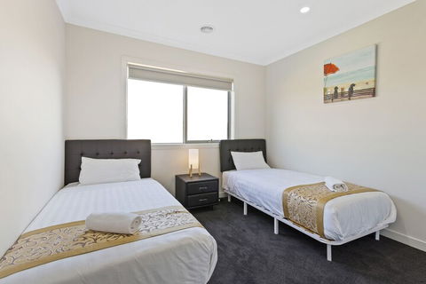 Point Cook Villas - New Castle Holiday 6
